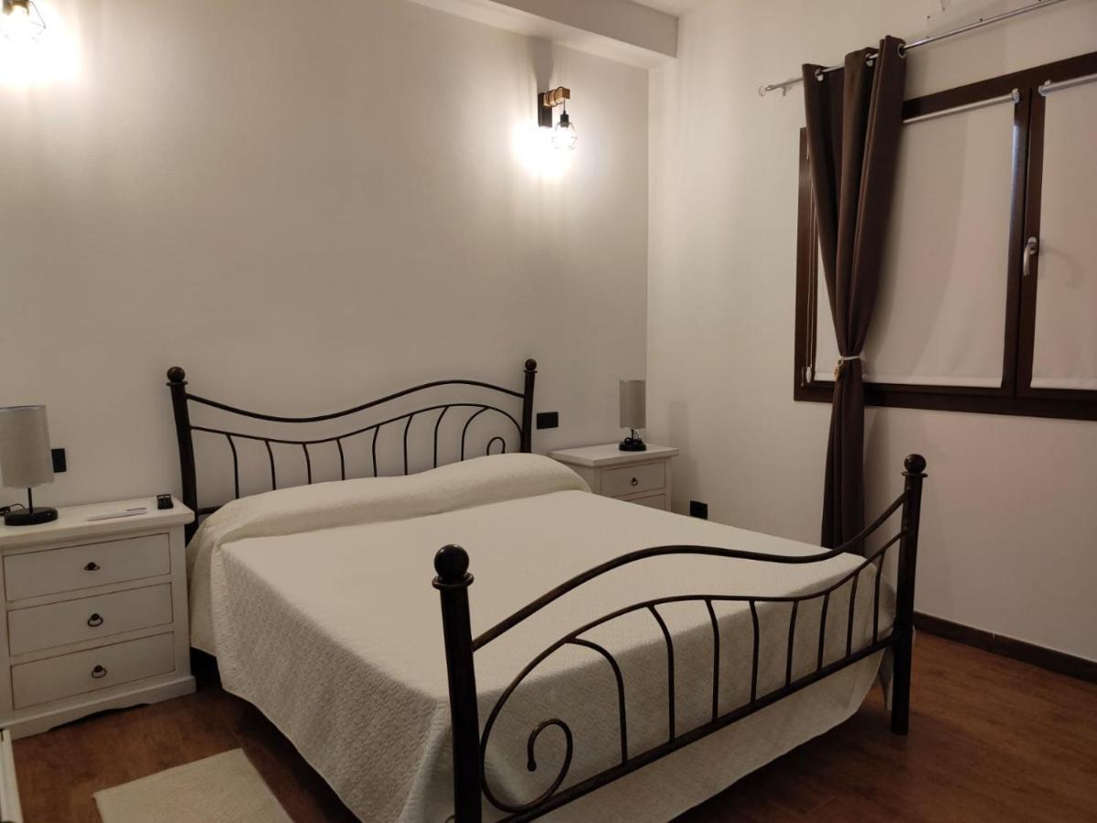 Casa Janas Affittacamere Bed & Breakfast Piscinas Eksteriør billede